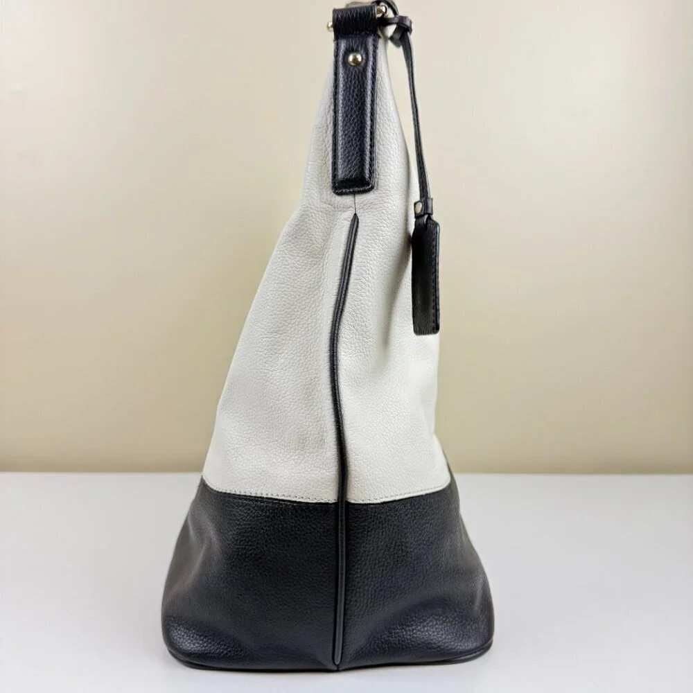 EUC Banana Republic Parkside Hobo Bag in White and Black Leather
